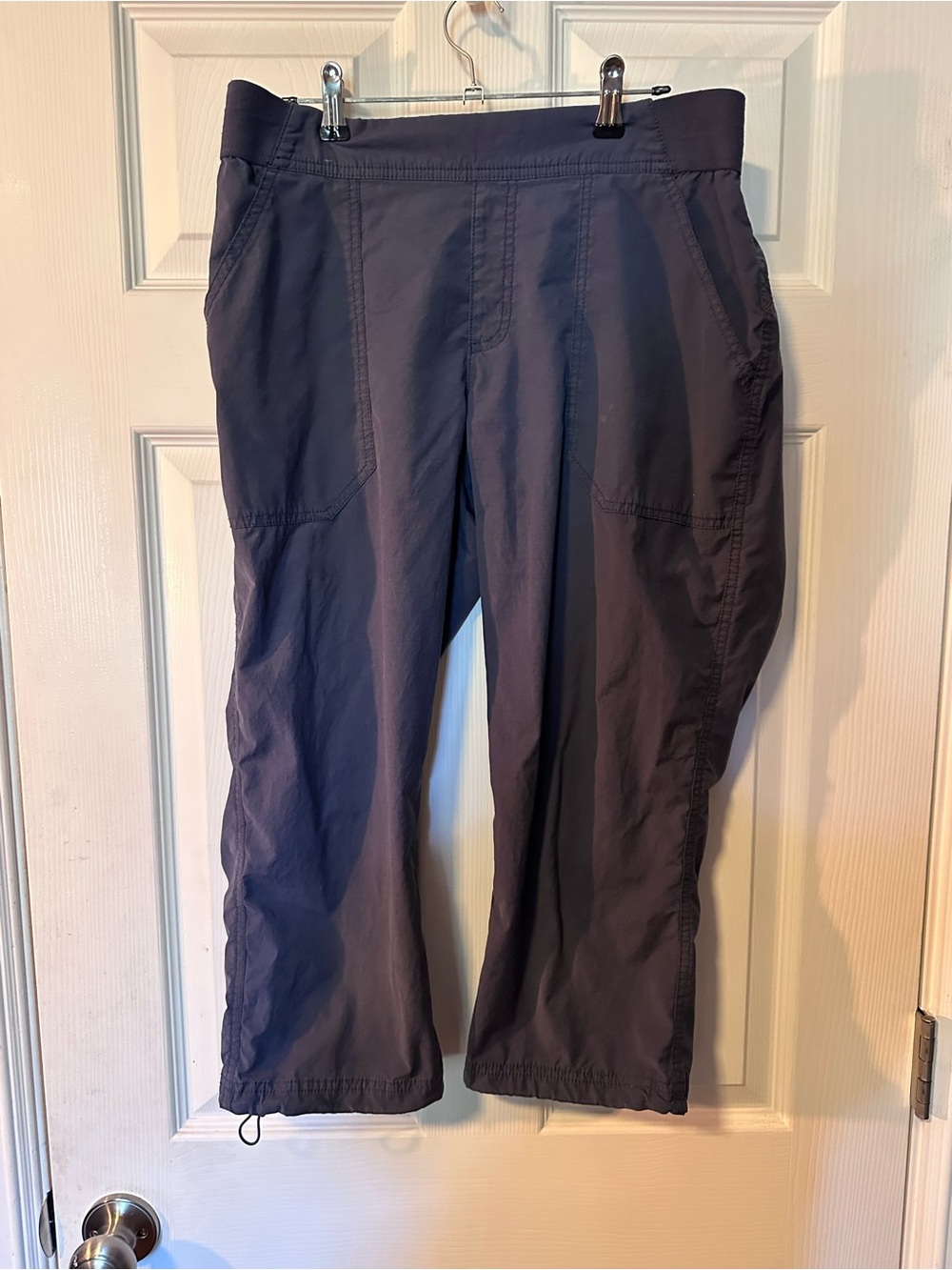 Columbia Cargo Pants in Dark Gray